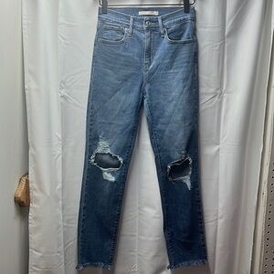 - Levi’s Light Wash 724 High Rise Straight Crop Jeans- 25